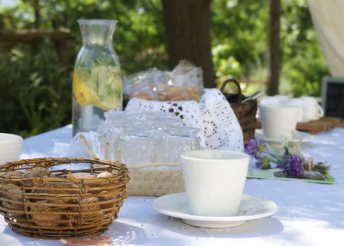Le Tre Querce Di Casa Mia Alojamento de Acomodação e Pequeno-almoço 4*