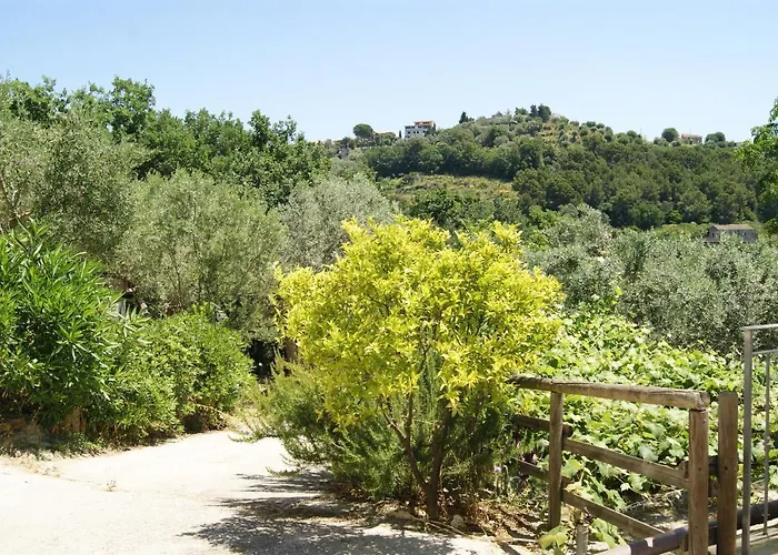 Le Tre Querce Di Casa Mia Alojamento de Acomodação e Pequeno-almoço Castellabate