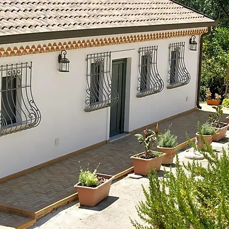 Le Tre Querce Di Casa Mia Panzió